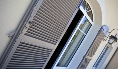 Fabrication et installation de volets en bois sur mesure - Losne - MENUISERIE QUENOT